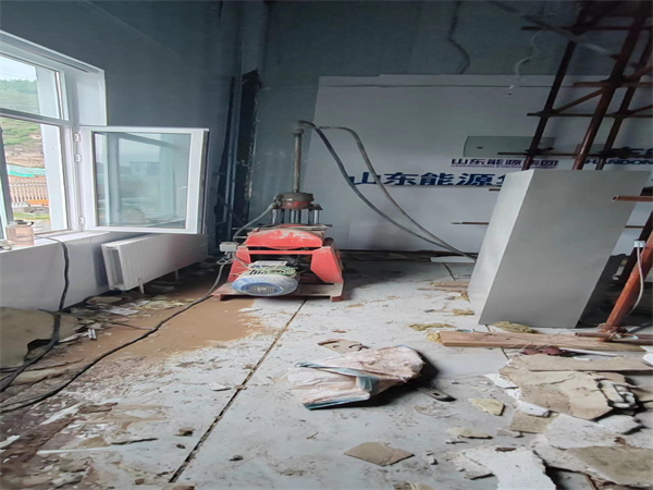 鸡泽地基基础下沉墙体裂缝加固注浆顶升施工